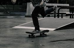 开云体育登录-硬仗铸就真勇士，切特关键一击，雷霆斩活塞