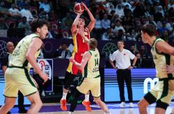 开云体育-包含火箭险胜中国男篮，拉文一己之力扛起全队的词条