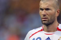 开云体育登录-卢卡库一锤定音！雷恩主场憾负，莱比锡红牛关键回合显硬仗本色