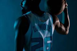 开云在线直播-关于独行侠绝地反击黄蜂，米切尔三分雨点燃全场的信息