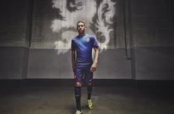 开云体育在线-火箭陨落山西，范弗利特孤掌难鸣，团队篮球的胜利