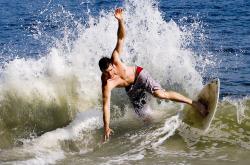 开云体育-加维领衔青春风暴，里昂力克西班牙背后的战术革命