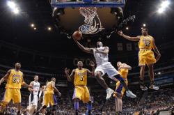 开云体育平台APP-当东方铁骑斩落开拓者，西方神童在总决赛加冕—体育世界里的唯一性瞬间