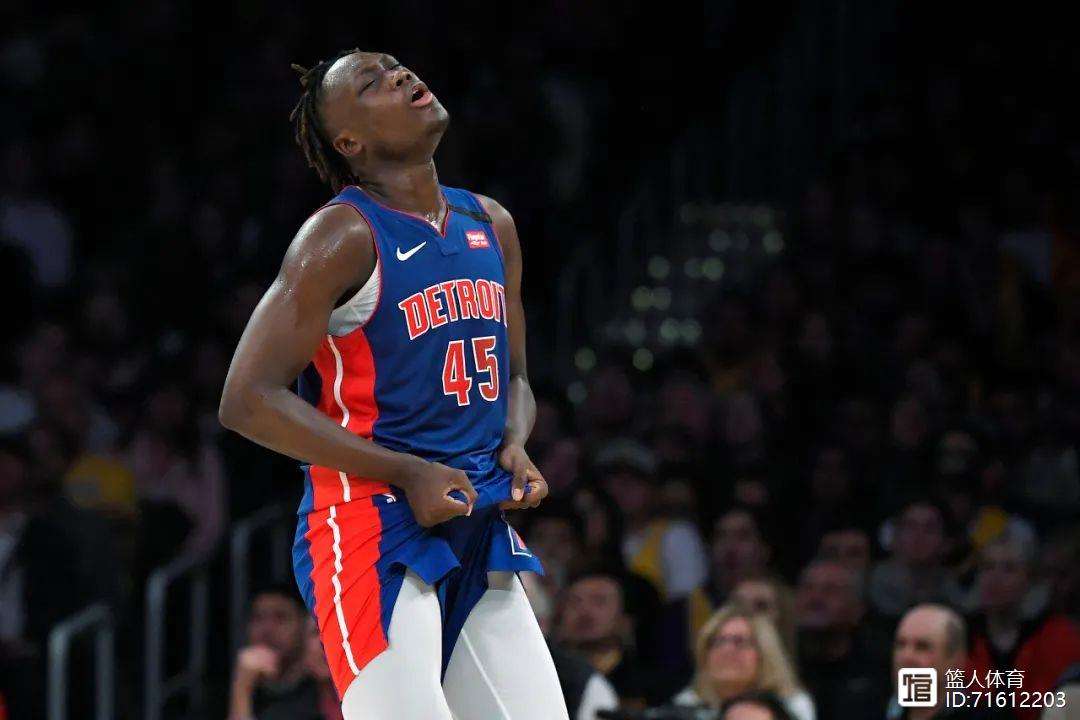 关于篮网宣布重要人员接受手术，势必影响球队表现的信息