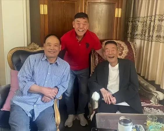 队伍默契十足，配合天衣无缝的简单介绍