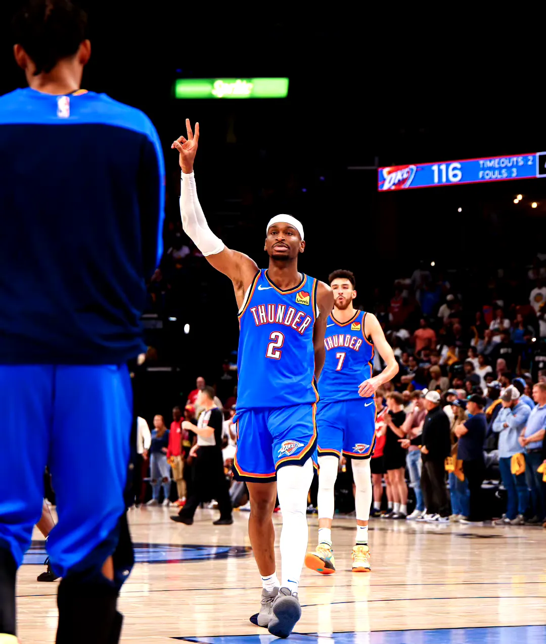 加拿大男篮碾压黄蜂，威斯布鲁克打破历史纪录的简单介绍