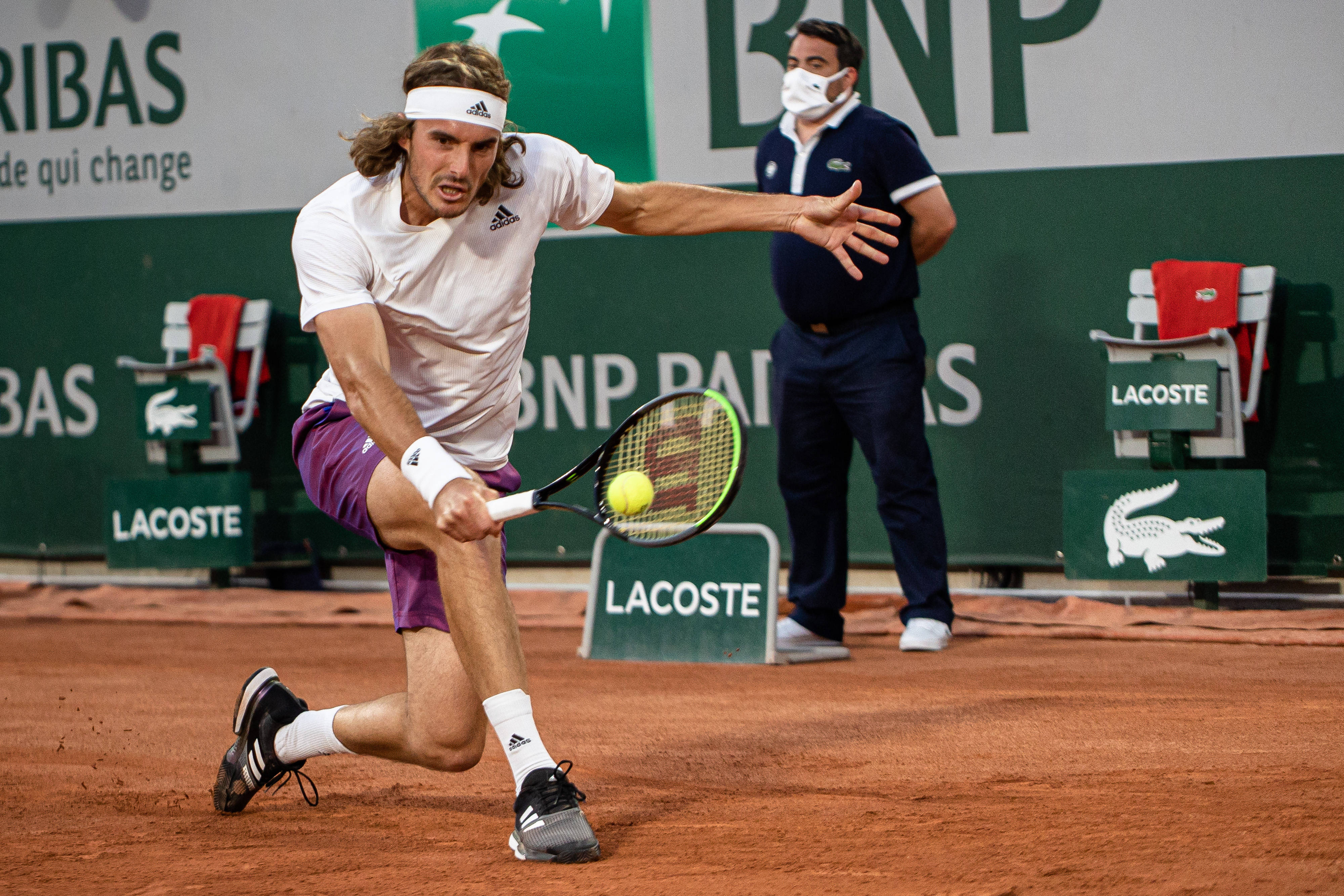 西班牙网球队翻盘英国网球队,西西帕斯关键制胜的简单介绍 西班牙网球队翻盘英国网球队,西西帕斯关键制胜的简单介绍