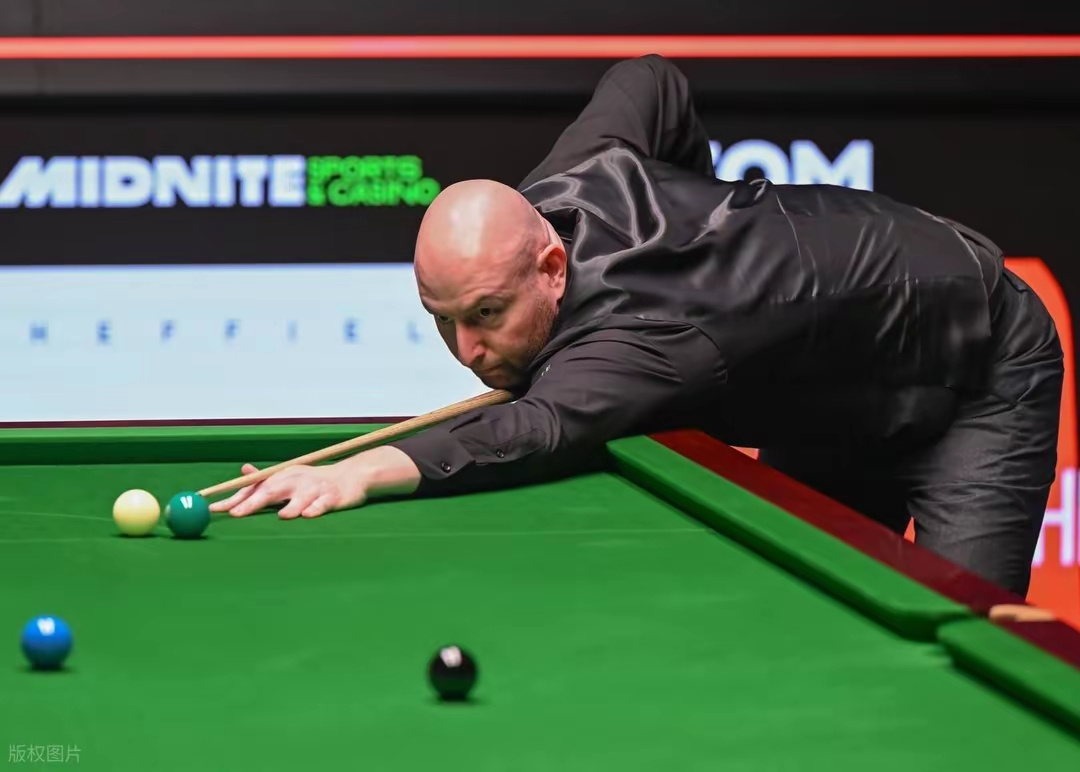 包含塞内加尔爆冷塞维利亚，特尔施特根统治全场的词条