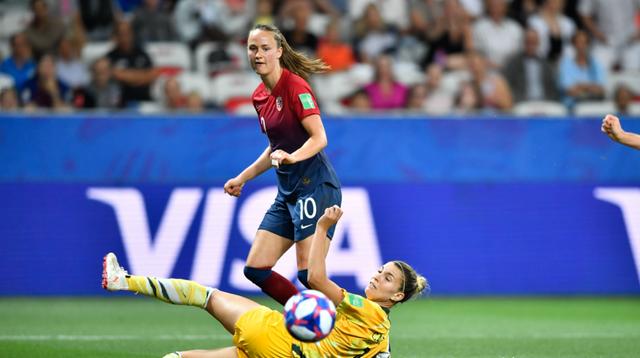 新西兰女队殊死战胜对手，晋级四强赛