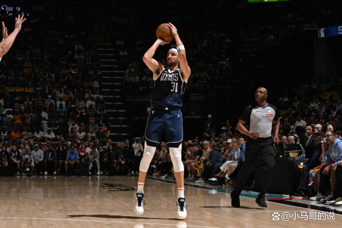 灰熊队擒独行侠队，客场收获大胜