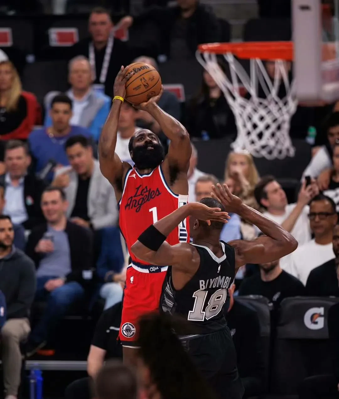 雷霆翻盘火箭,恩比德关键制胜 雷霆翻盘火箭,恩比德关键制胜