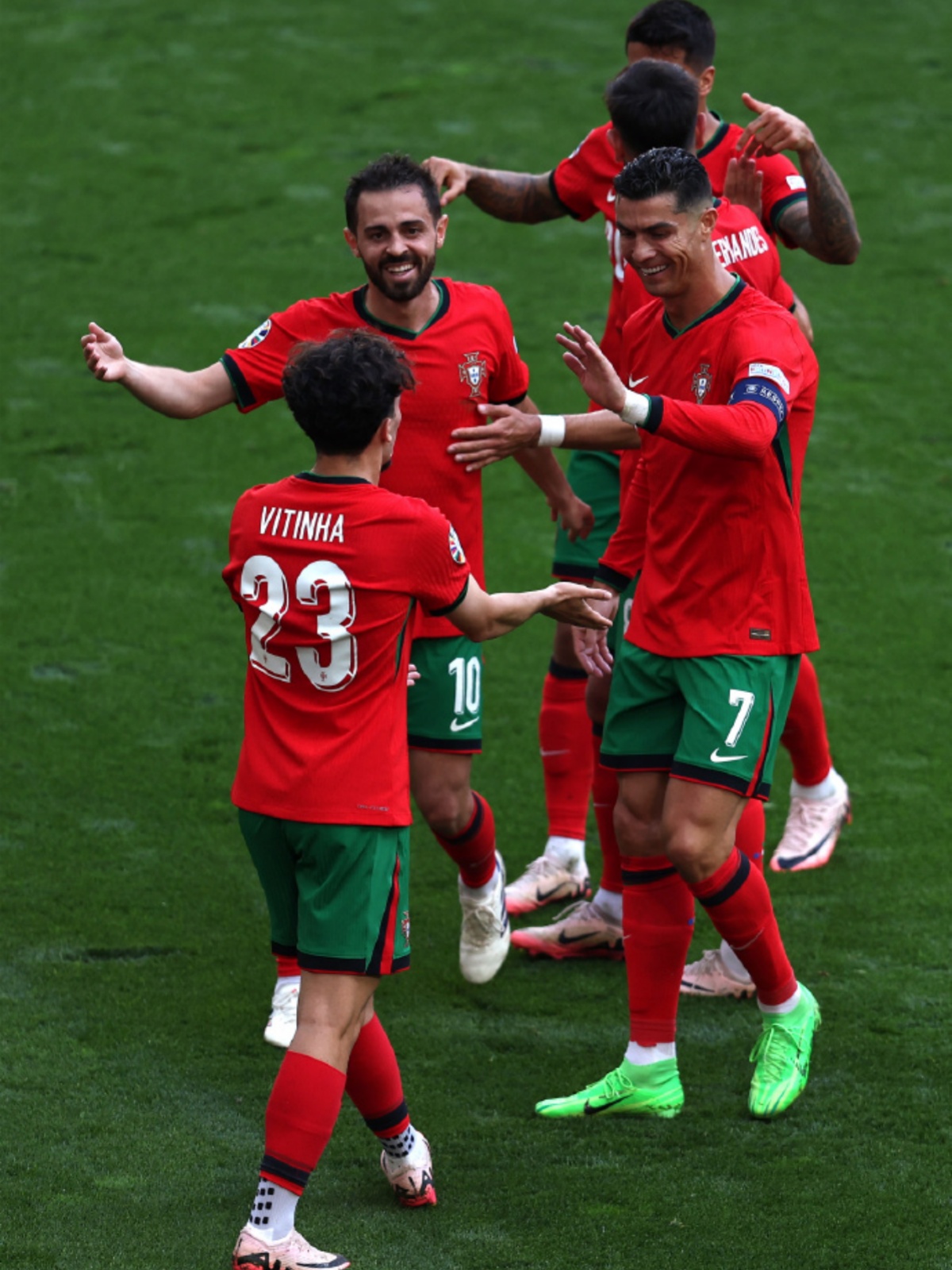 包含法国队险胜葡萄牙队,梁靖崑带队取胜的词条 包含法国队险胜葡萄牙队,梁靖崑带队取胜的词条