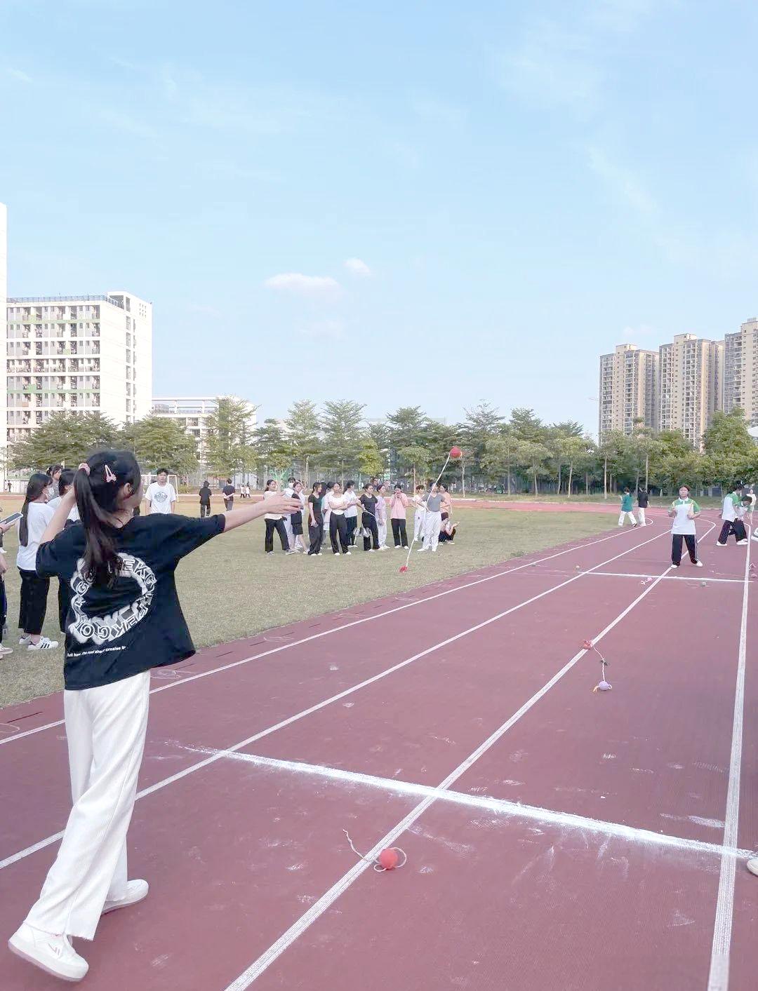 体育竞技场上的激情碰撞,令人热血沸腾 体育竞技场上的激情碰撞,令人热血沸腾