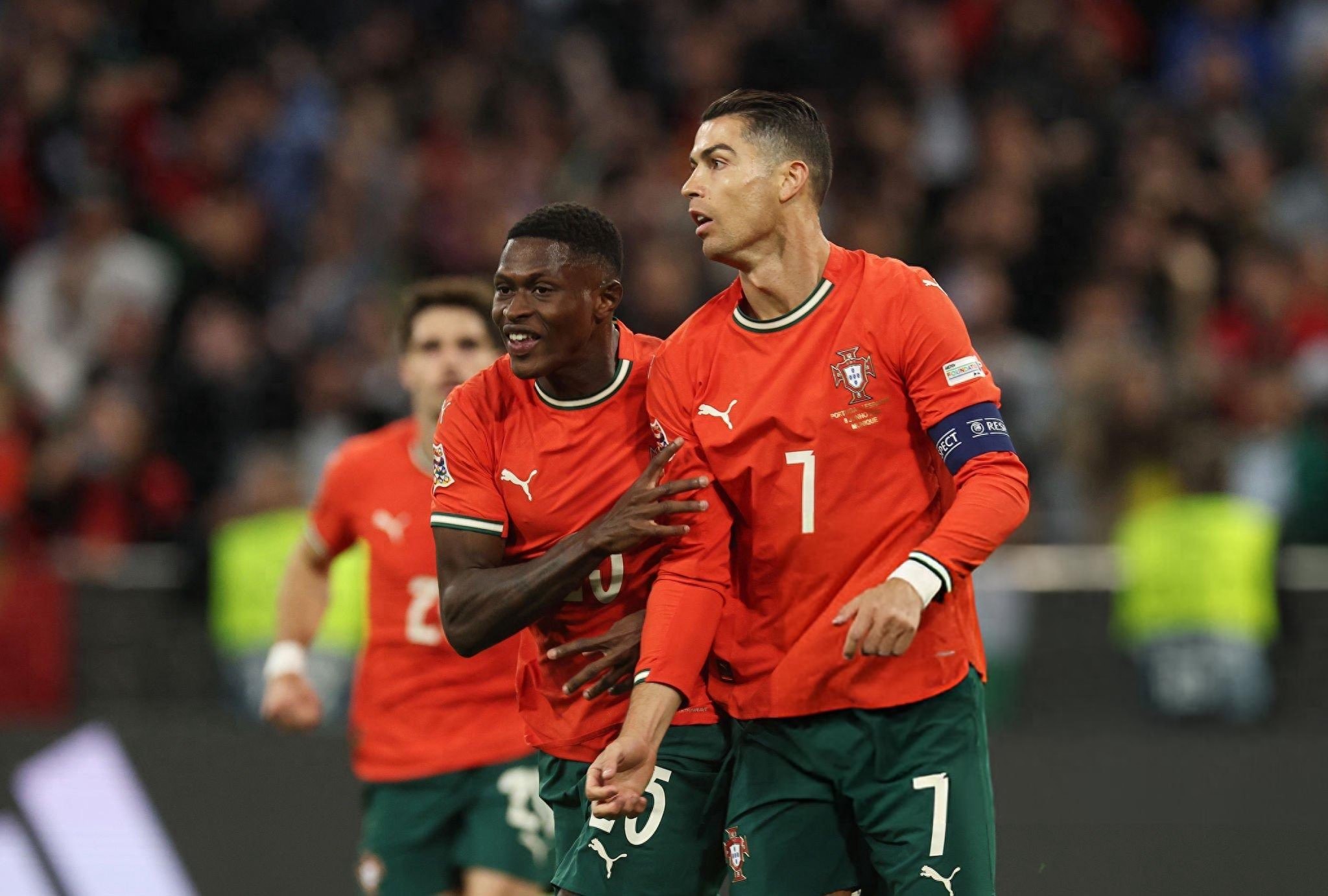 关于法国队轻取葡萄牙队，张继科统治全场的信息