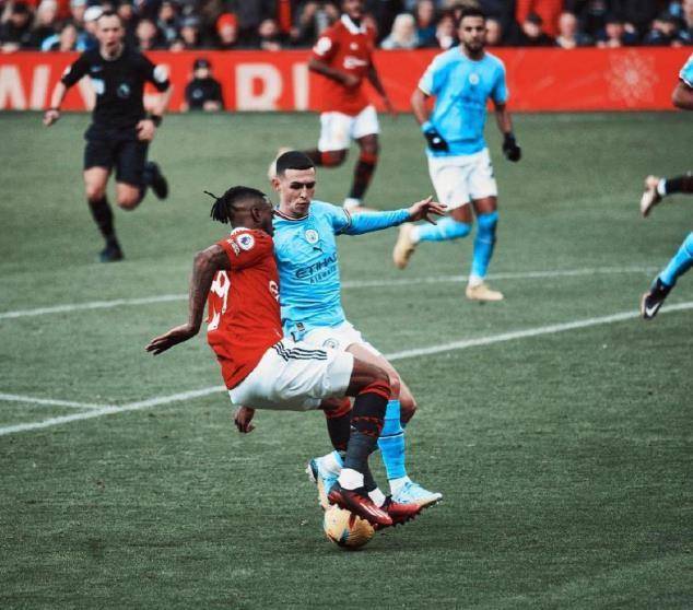 包含摩洛哥翻盘马德里竞技，孔德刷新纪录的词条