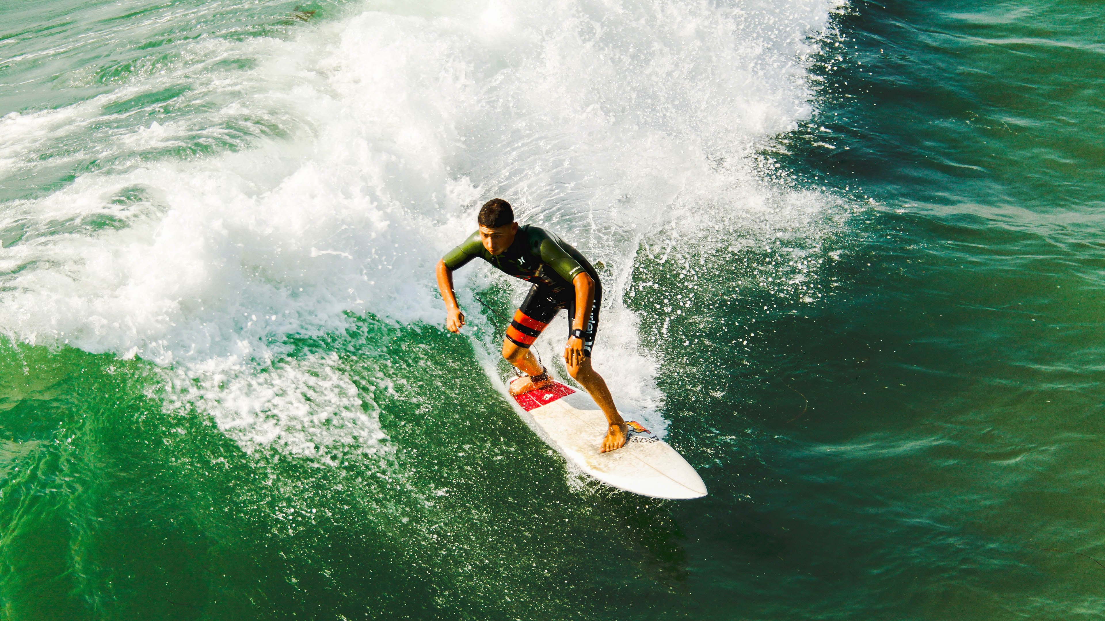 生死战定乾坤，奥斯梅恩一剑封喉，曼联险胜马赛续写欧冠希望