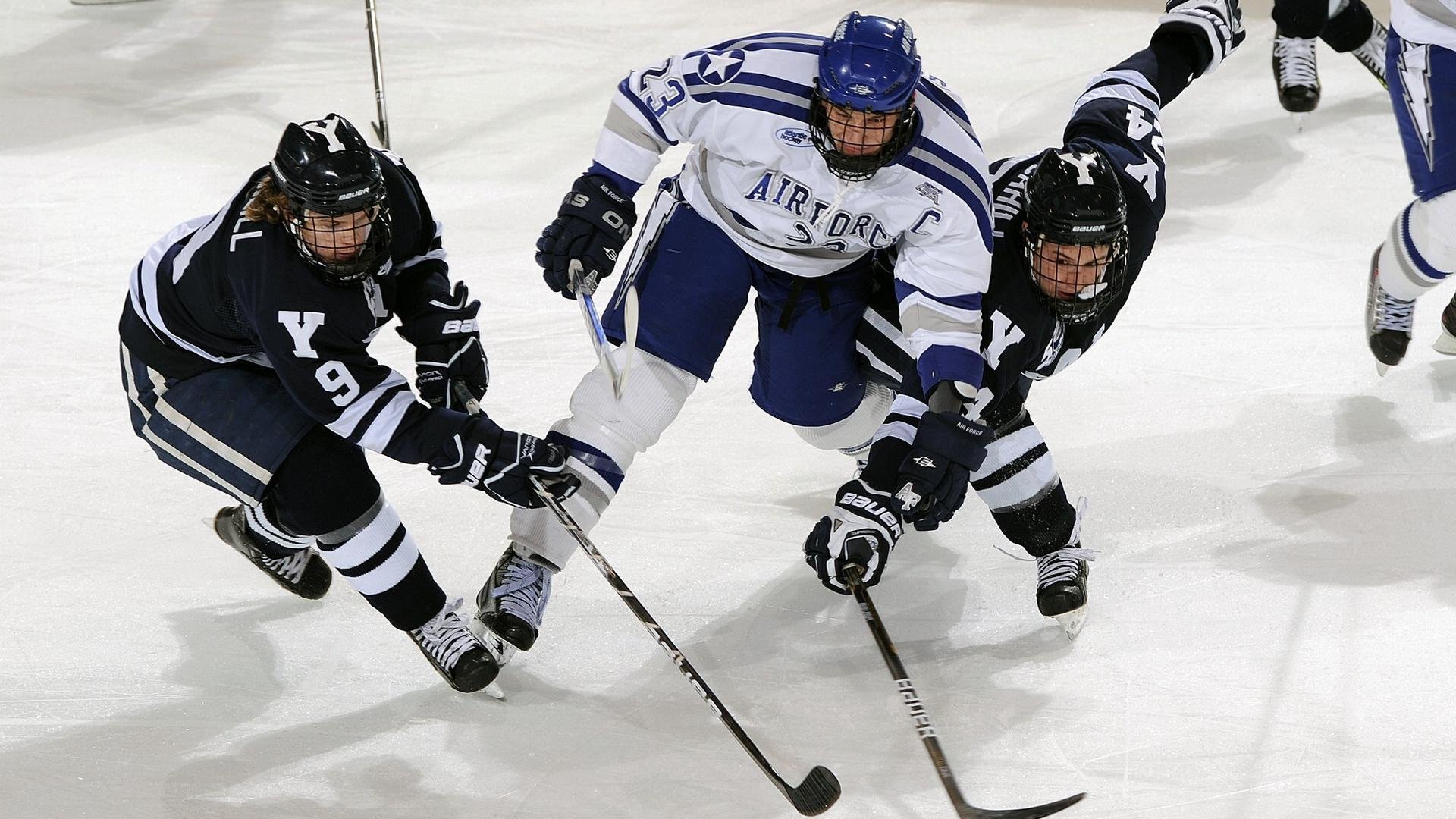 黄喜灿锁死伊朗尖刀，伊拉克连续得分压制宿敌